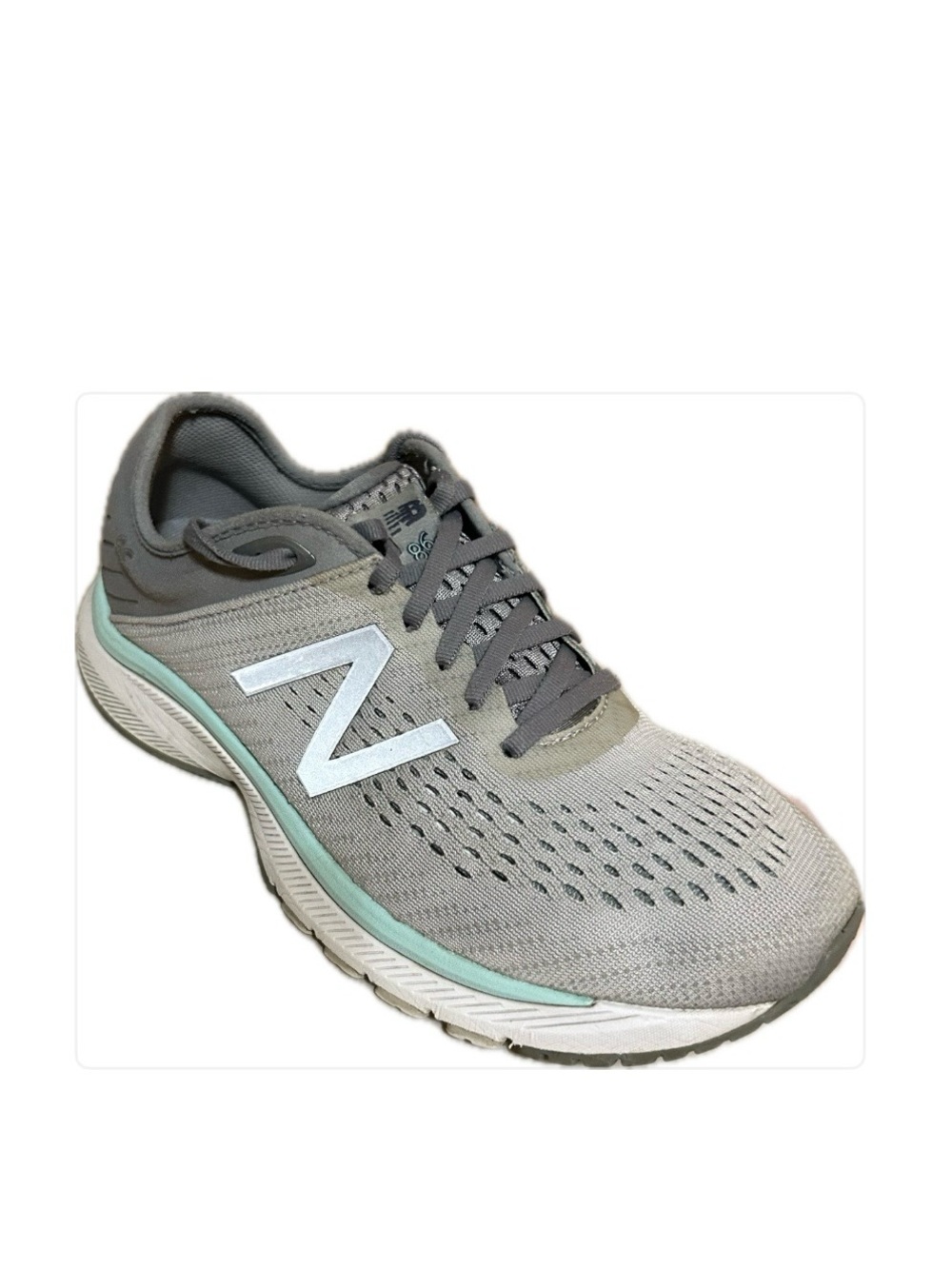 New Balance 860 v 10 stability running shoes, size 9.5 wide